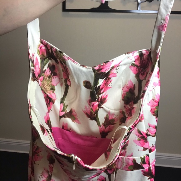 Jessica Simpson Floral Halter Dress - Picture 4 of 7